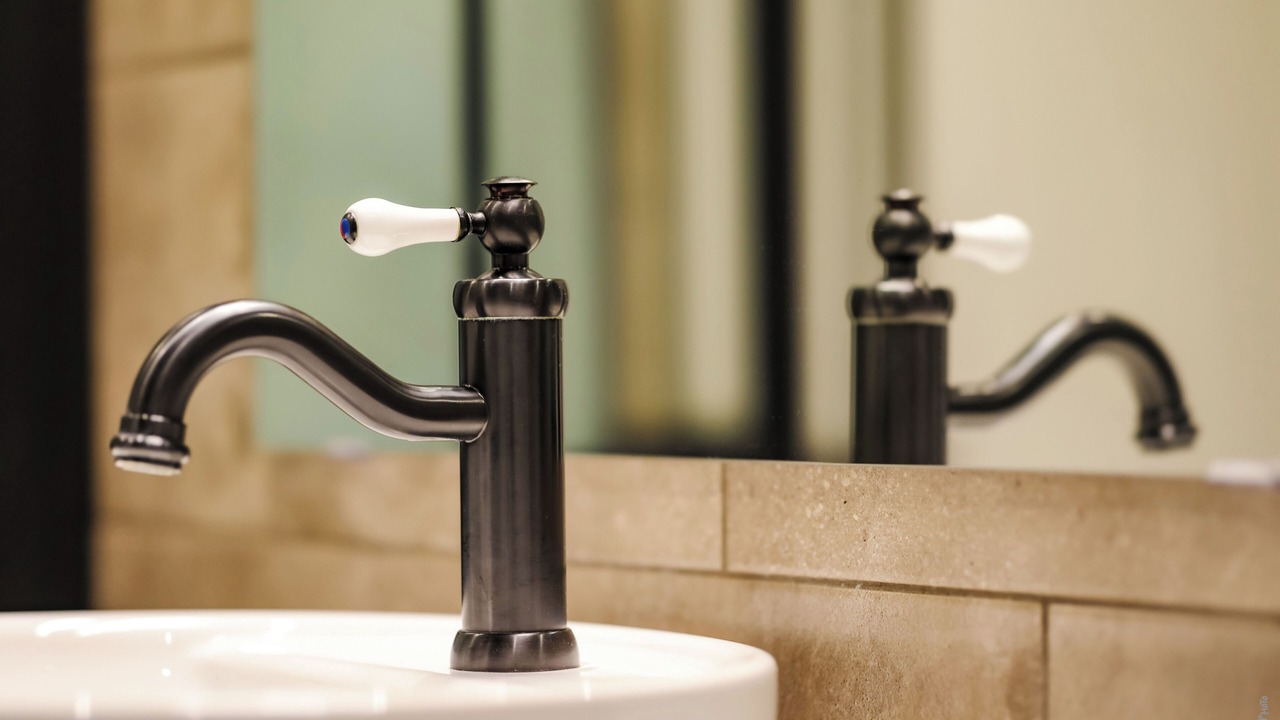 Photo of Bathroom in Castelnau-de-Montmiral