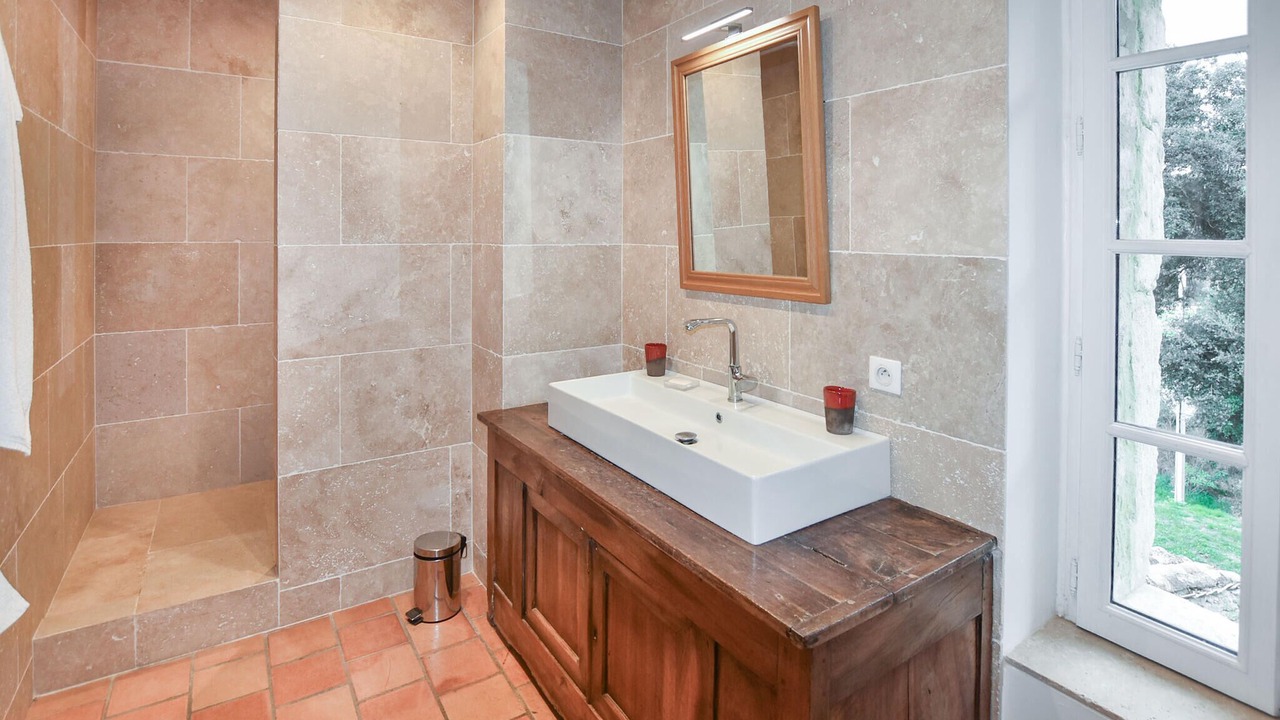 Photo of Bathroom in Clansayes