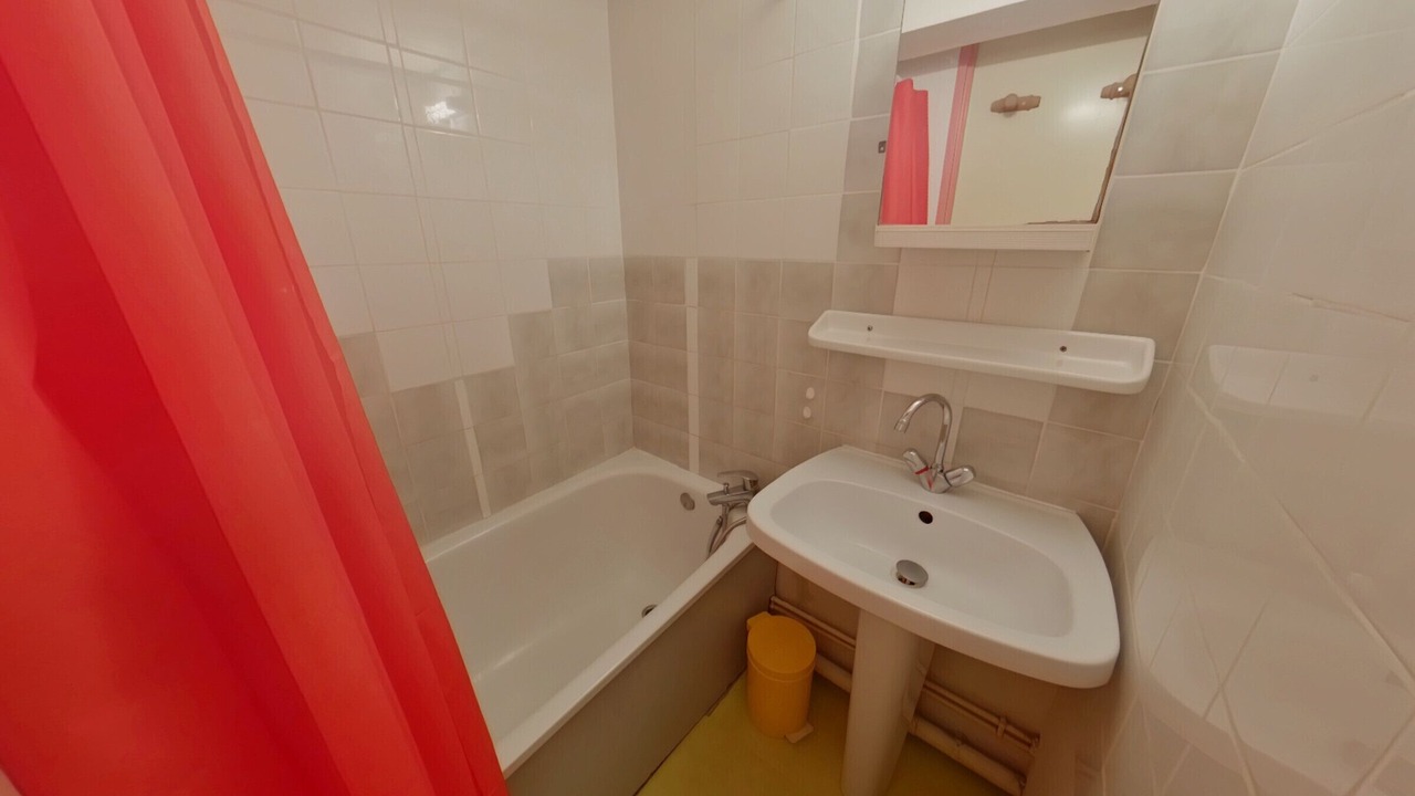 Photo of Bathroom in Premanon