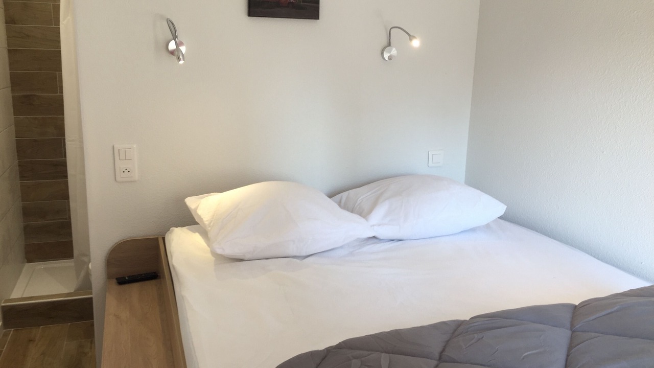 Photo of Bedroom in Baix