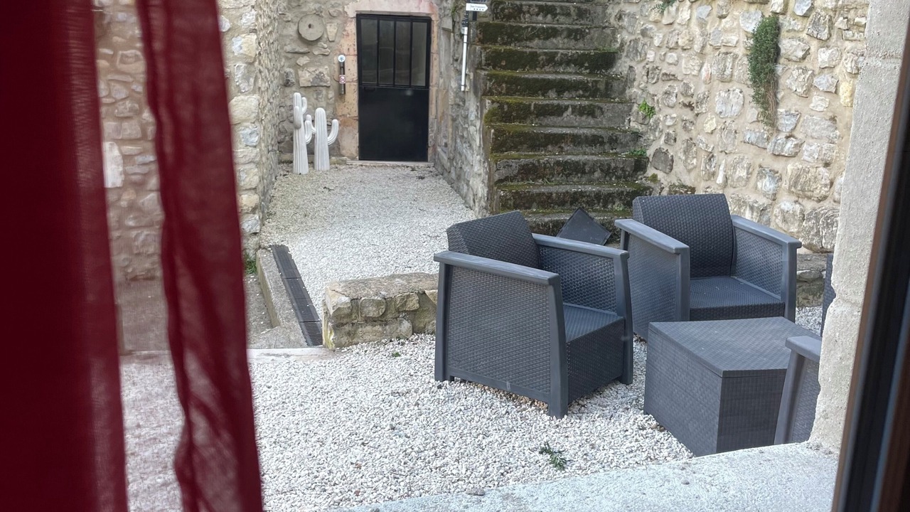 Photo of Others in Baix