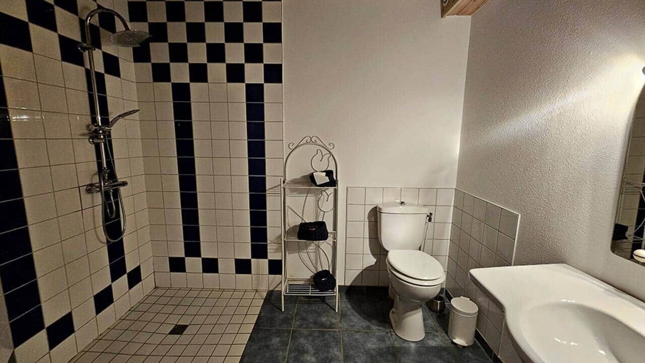 Photo of Bathroom in Travexin