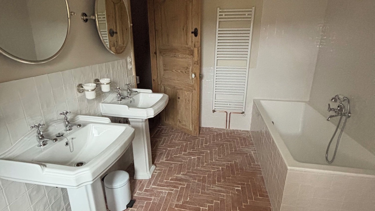 Photo of Bathroom in Recoules-d'Aubrac