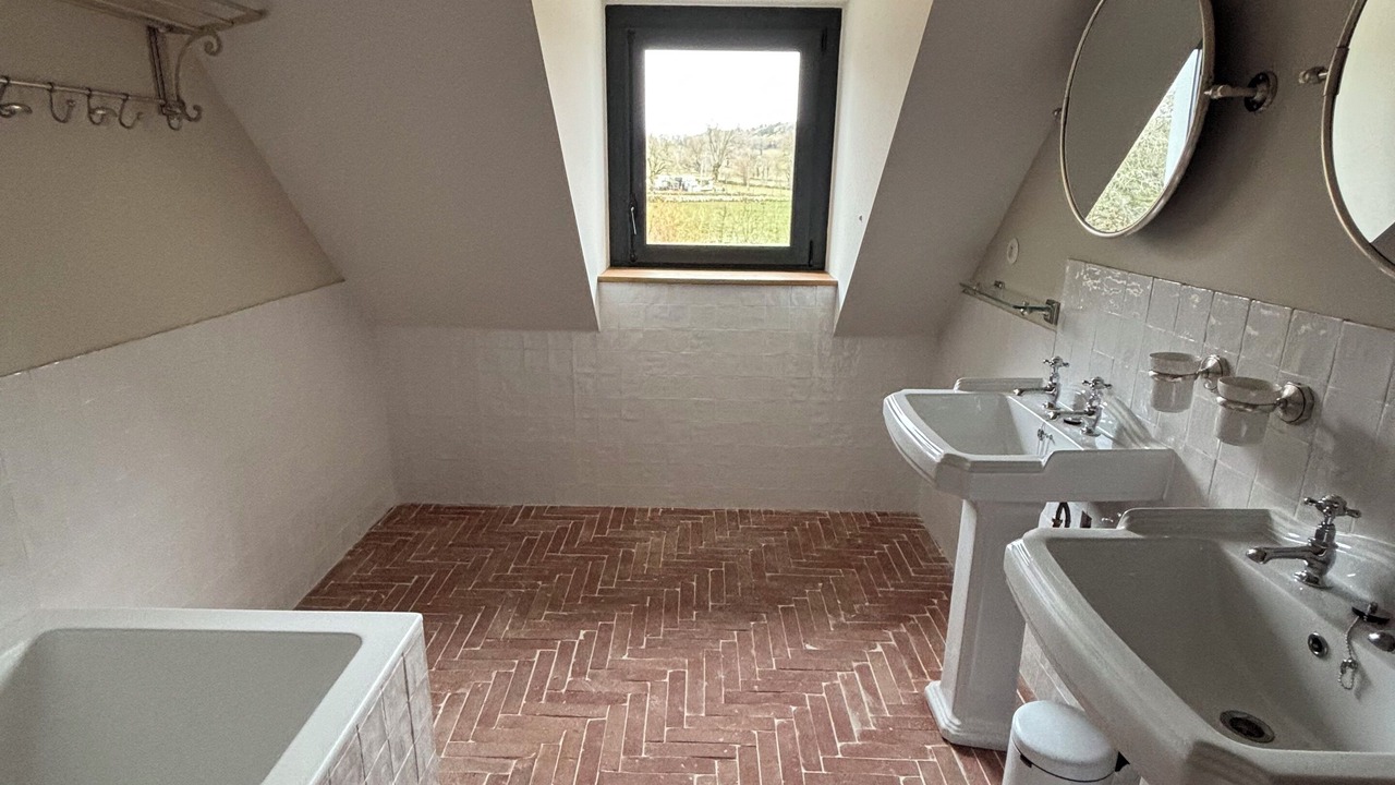 Photo of Bathroom in Recoules-d'Aubrac
