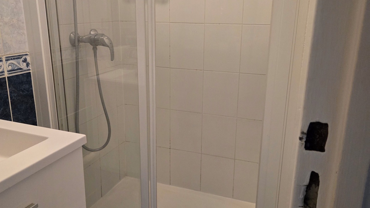 Photo of Bathroom in Chenevier-Demenitroux