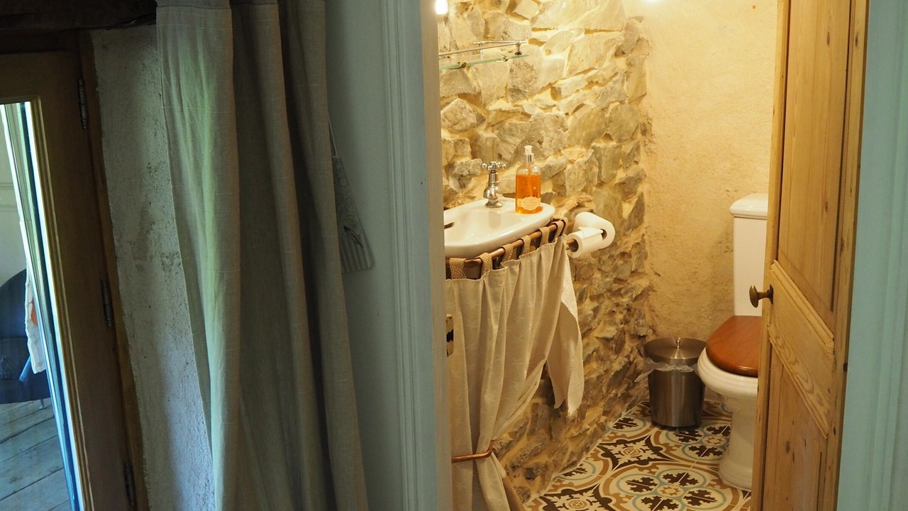 Photo of Bathroom in Valsonne