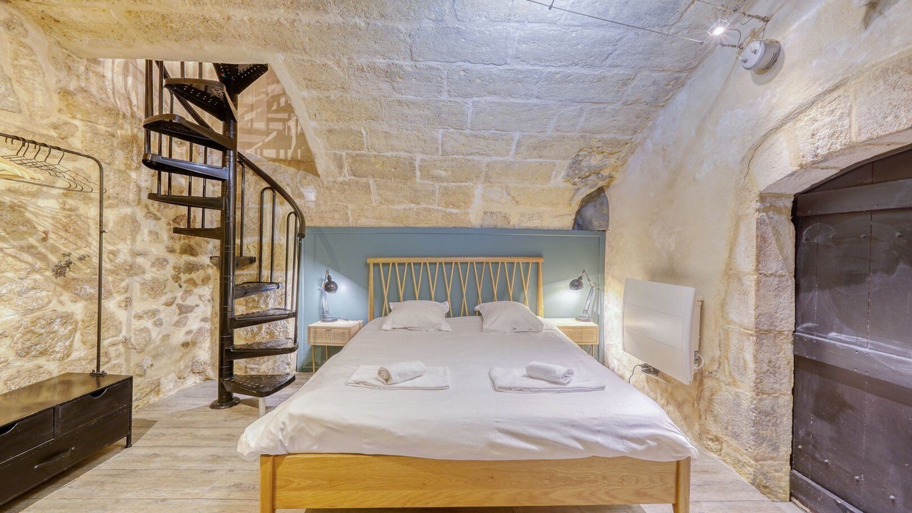 Photo of Bedroom in Hotel de Ville - Quinconces