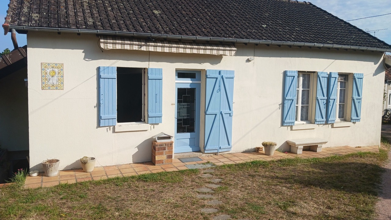 Photo of Outdoor in Moulins Engilbert