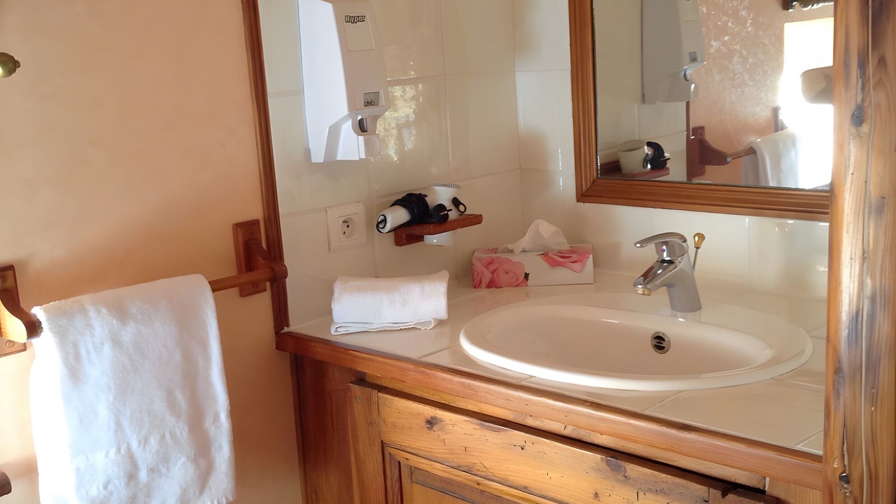 Photo of Bathroom in Polignac