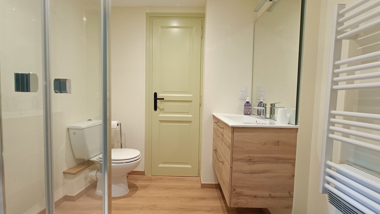 Photo of Bathroom in Beaumont-sur-Grosne