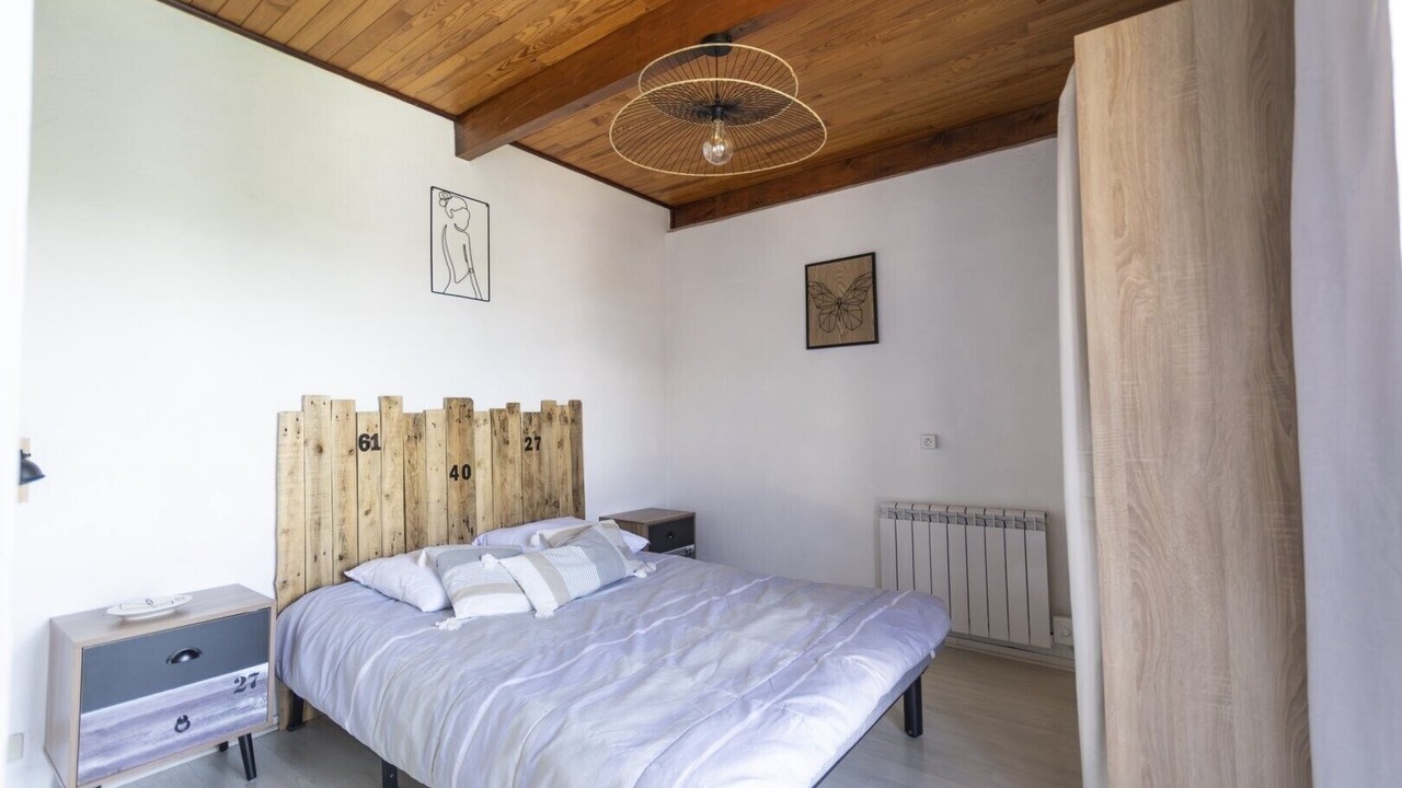 Photo of Bedroom in Vernet-la-Varenne