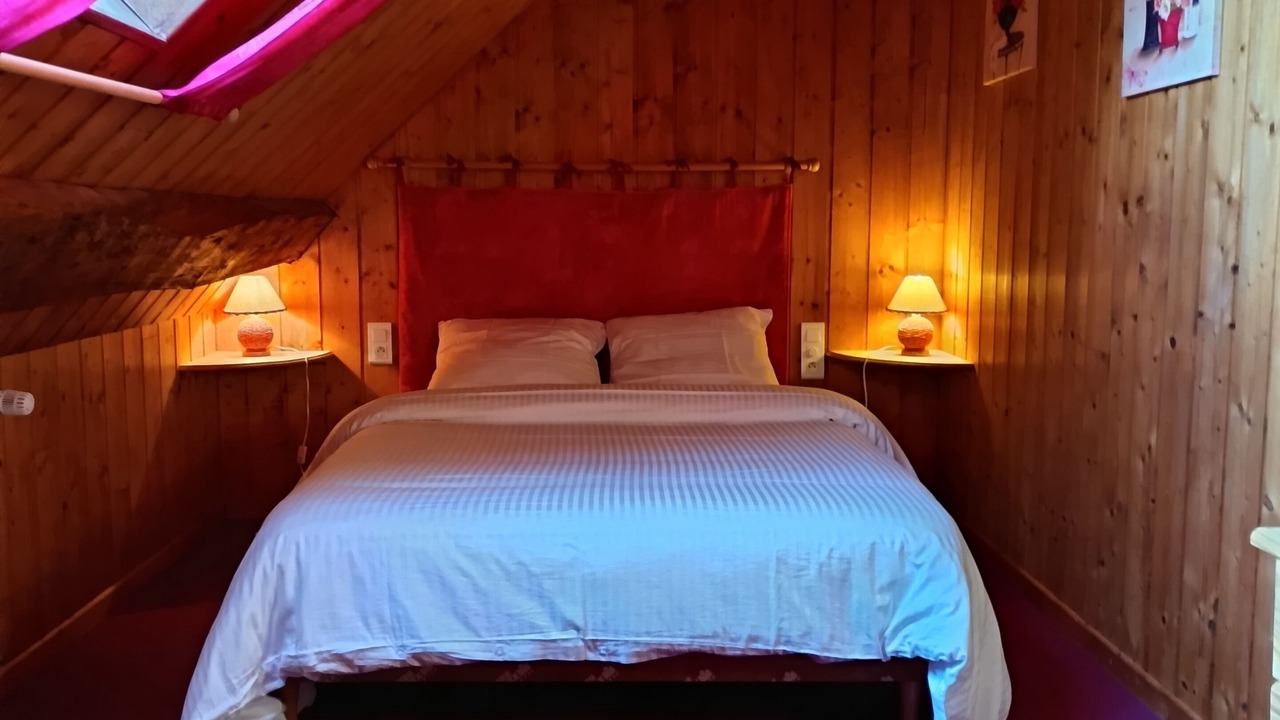 Photo of Bedroom in Commenailles