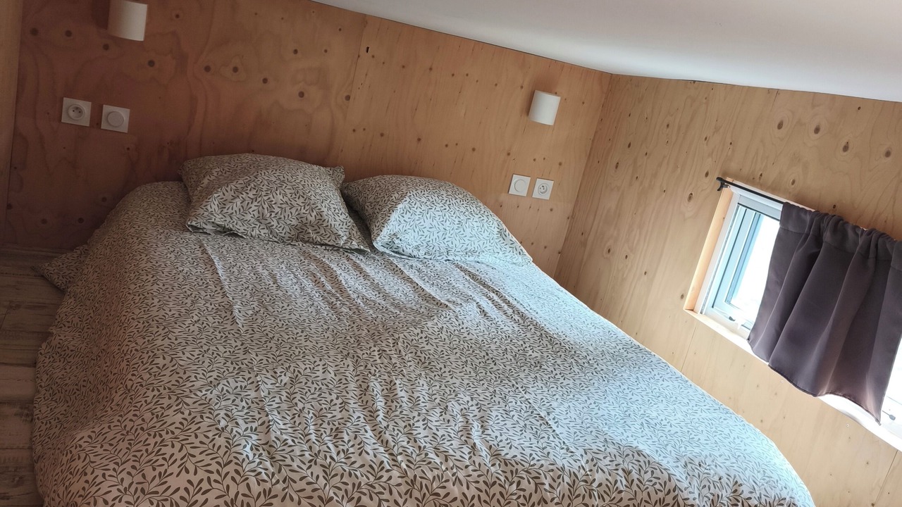 Photo of Bedroom in Saint-Jean-de-Vaulx