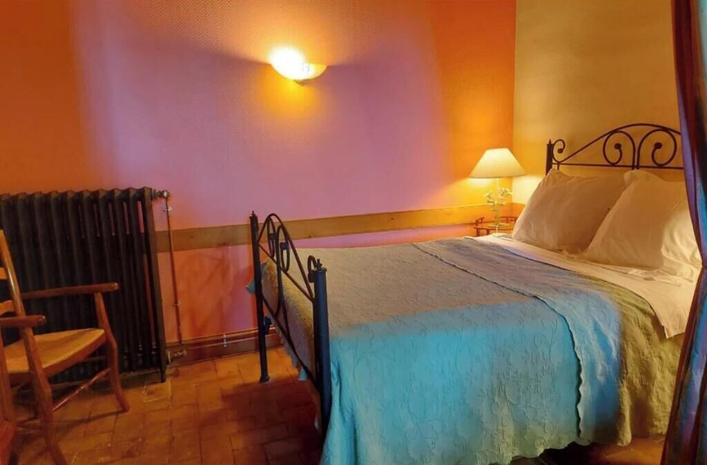 Photo of Bedroom in Huilly-sur-Seille