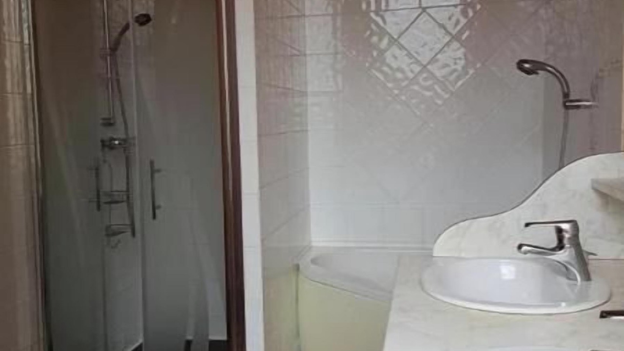 Photo of Bathroom in Huilly-sur-Seille