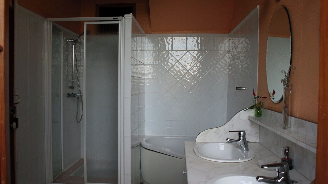 Photo of Bathroom in Huilly-sur-Seille