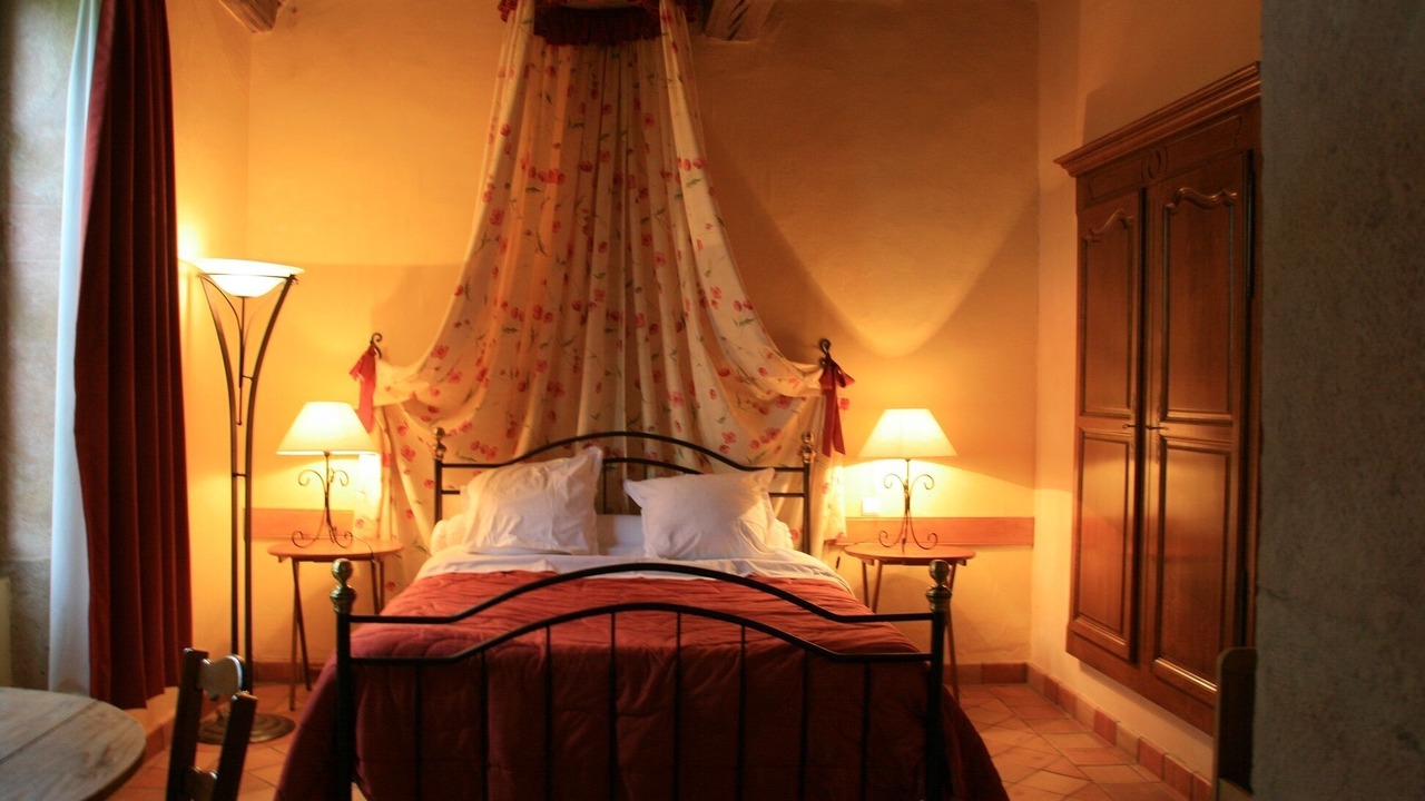 Photo of Bedroom in Huilly-sur-Seille