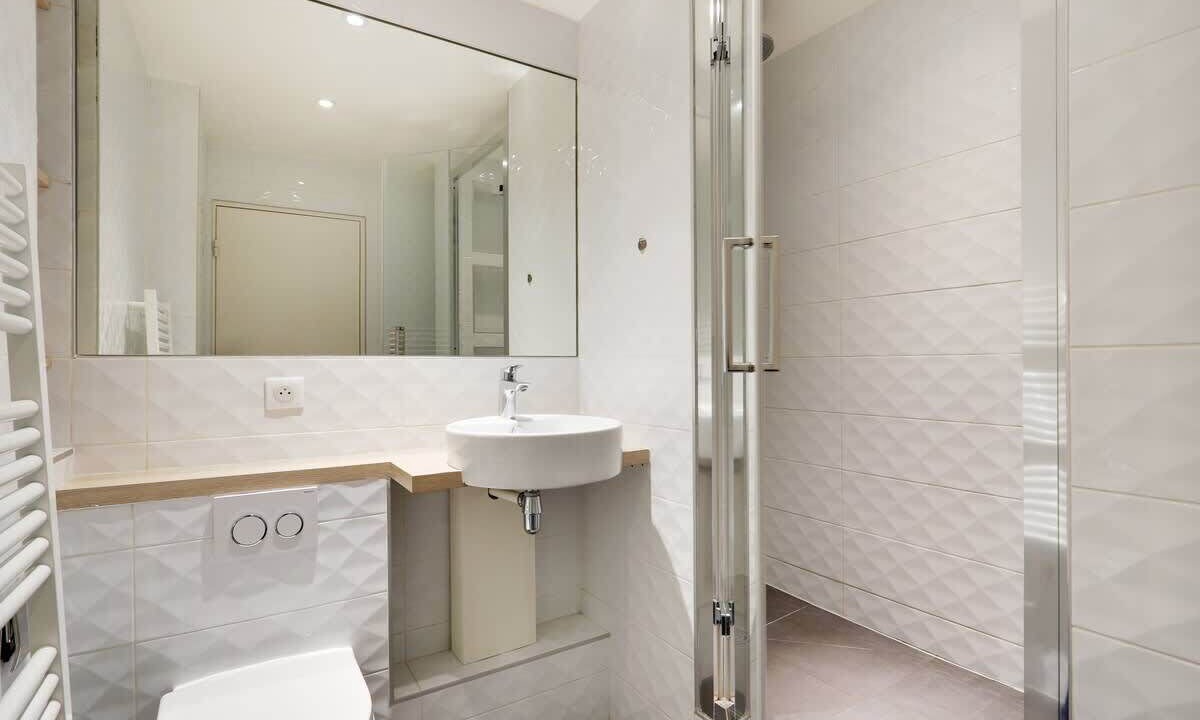 Photo of Bathroom in Vanves
