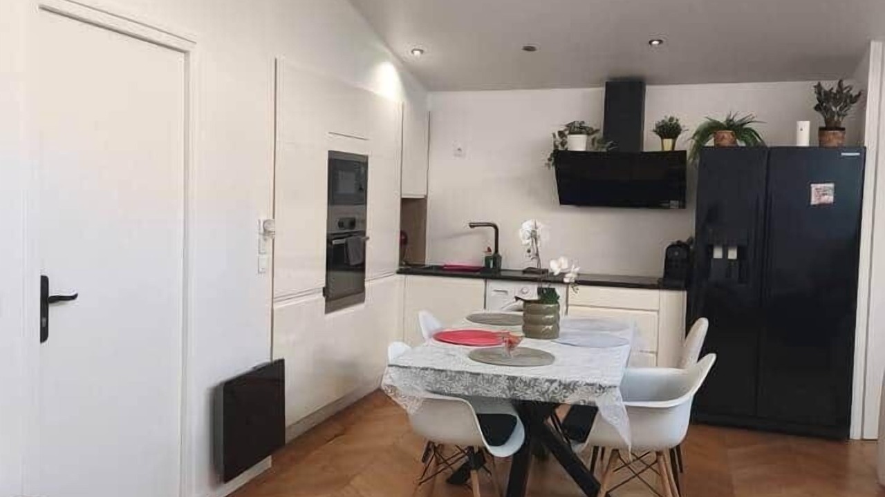 Photo of Outdoor in La Varenne Saint-Hilaire