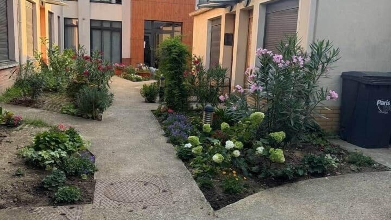 Photo of Outdoor in La Varenne Saint-Hilaire