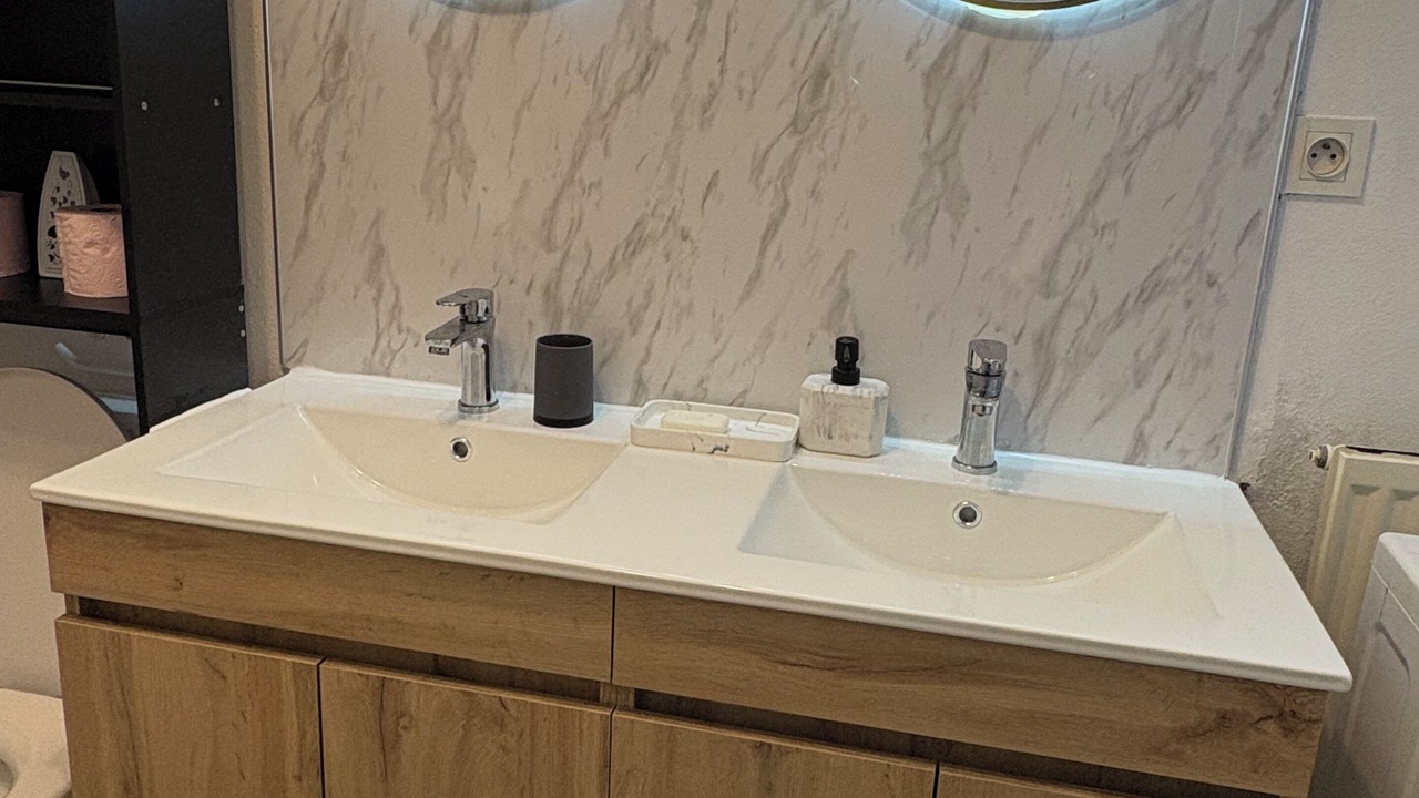 Photo of Bathroom in Saint-Remy-en-Rollat