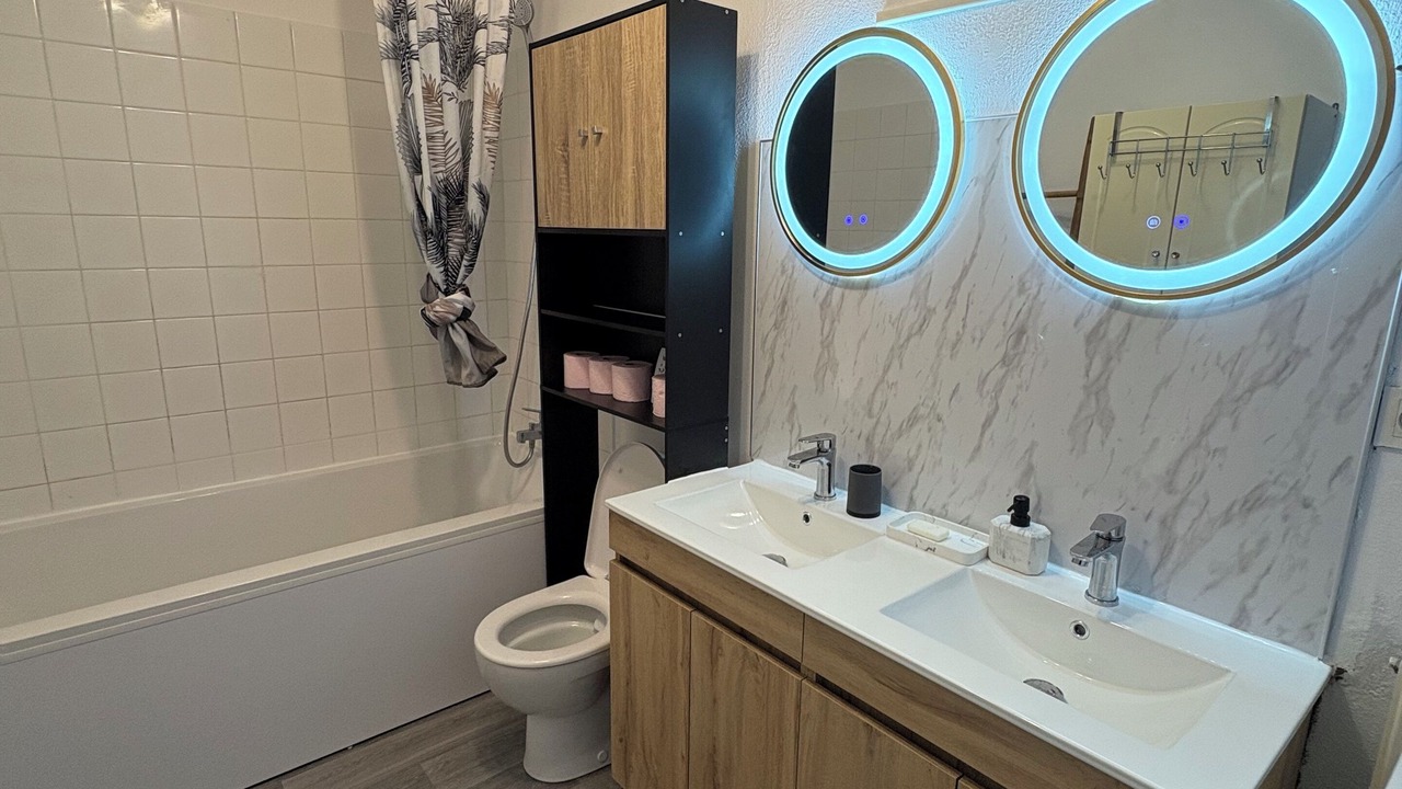 Photo of Bathroom in Saint-Remy-en-Rollat