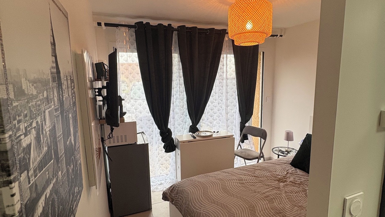 Photo of Bedroom in Saint-Remy-en-Rollat