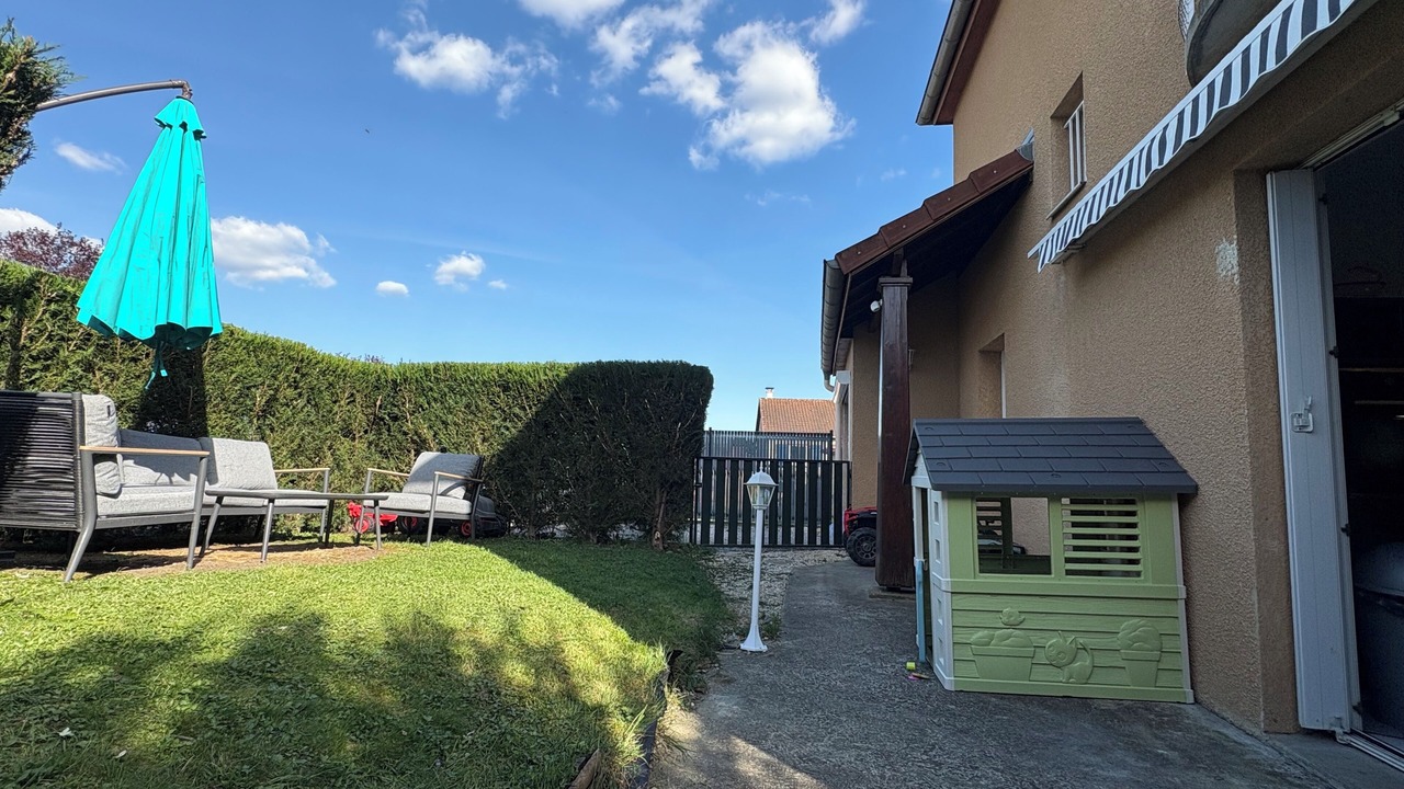 Photo of Outdoor in Saint-Remy-en-Rollat
