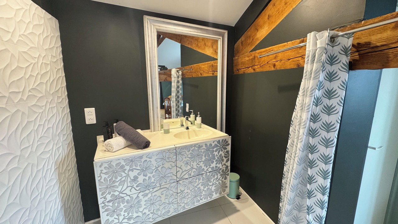 Photo of Bathroom in Jullie