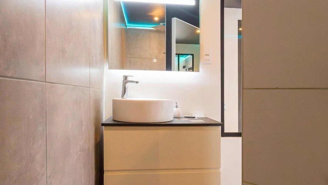 Photo of Bathroom in Faubourg-Raines