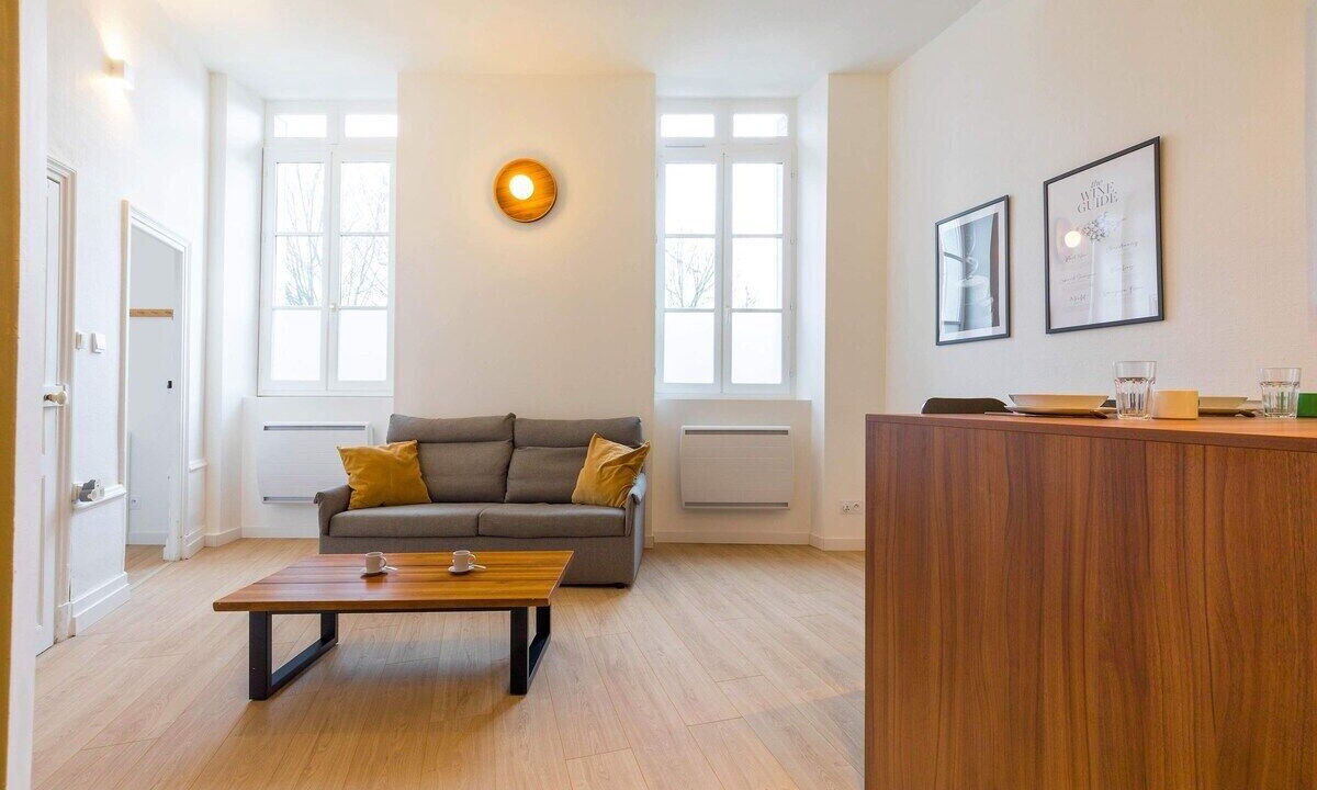 Photo of Livingroom in Faubourg-Raines