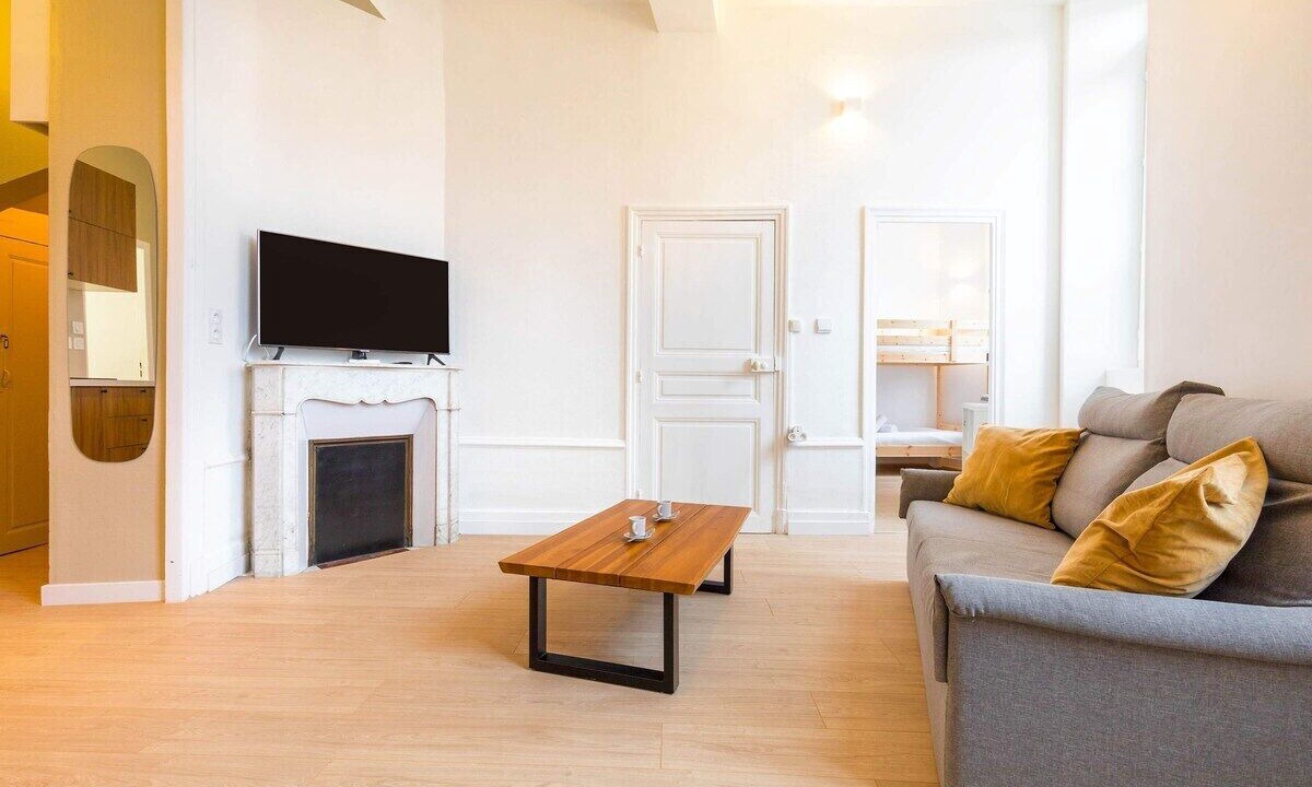 Photo of Livingroom in Faubourg-Raines