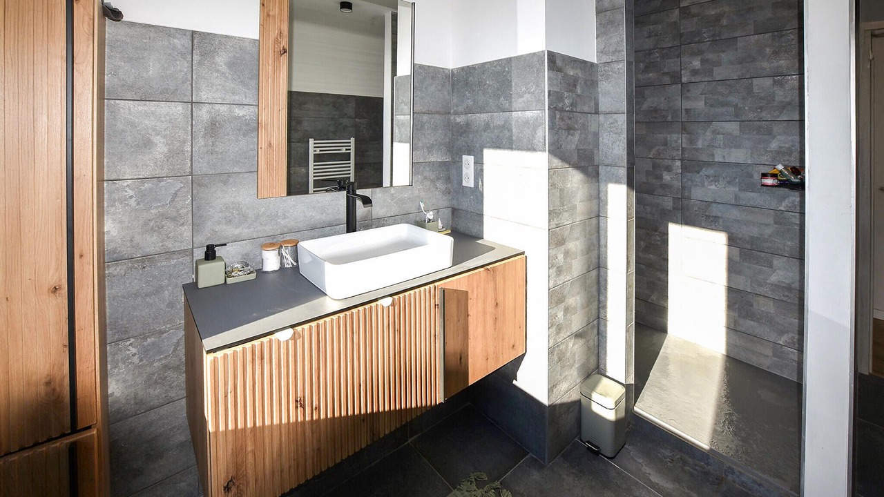 Photo of Bathroom in Beaumes-de-Venise