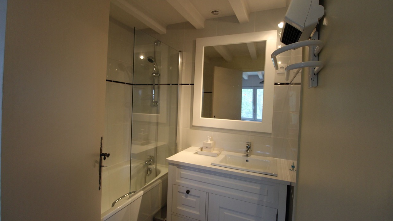 Photo of Bathroom in Le Crestet