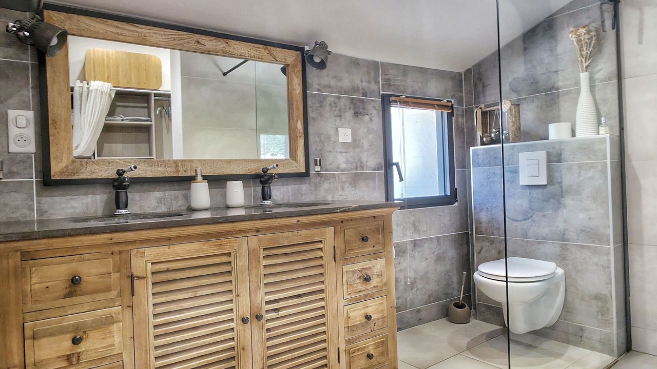 Photo of Bathroom in Roche-Saint-Secret