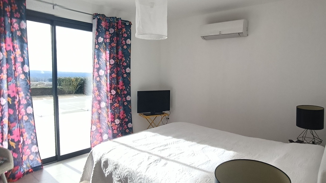 Photo of Bedroom in Caromb