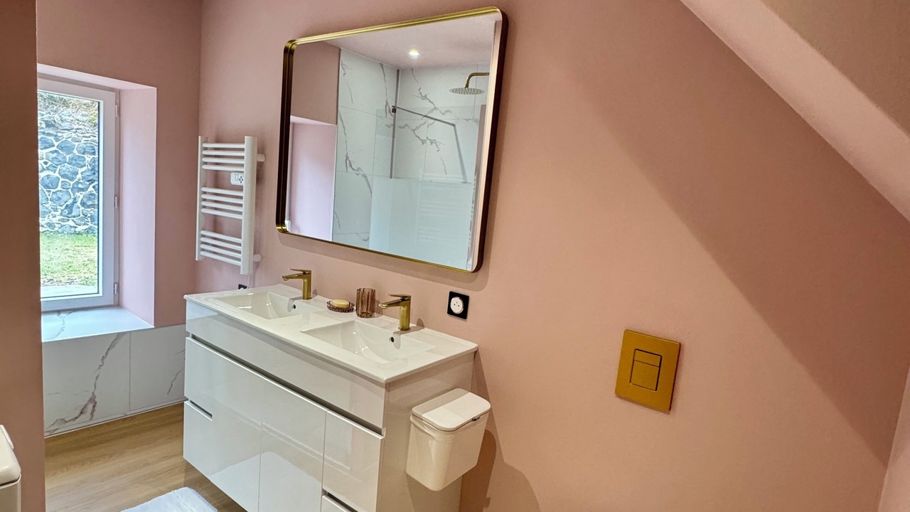 Photo of Bathroom in Laguiole