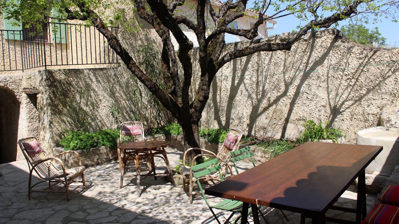 Photo of Outdoor in Entrechaux