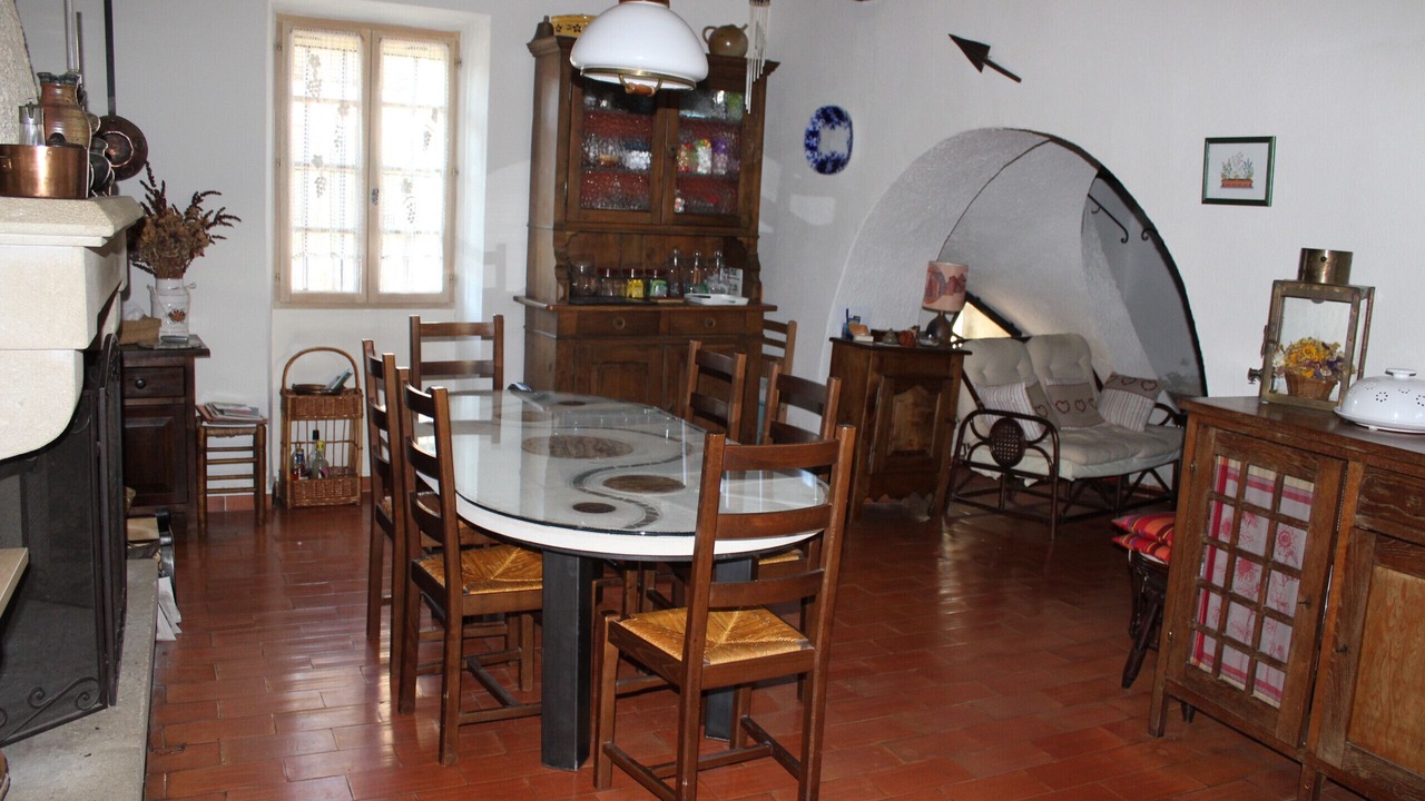 Photo of Others in Entrechaux