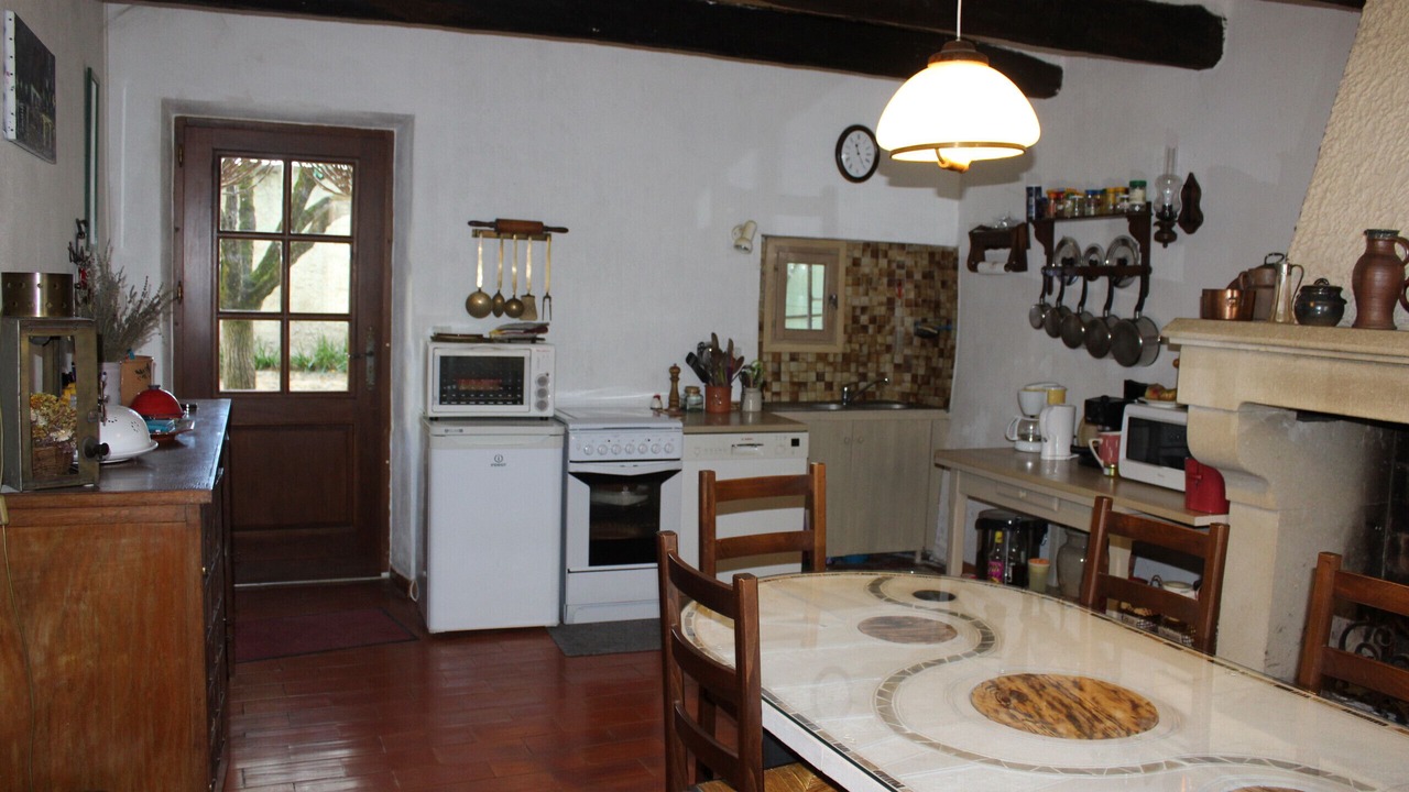 Photo of Kitchen in Entrechaux