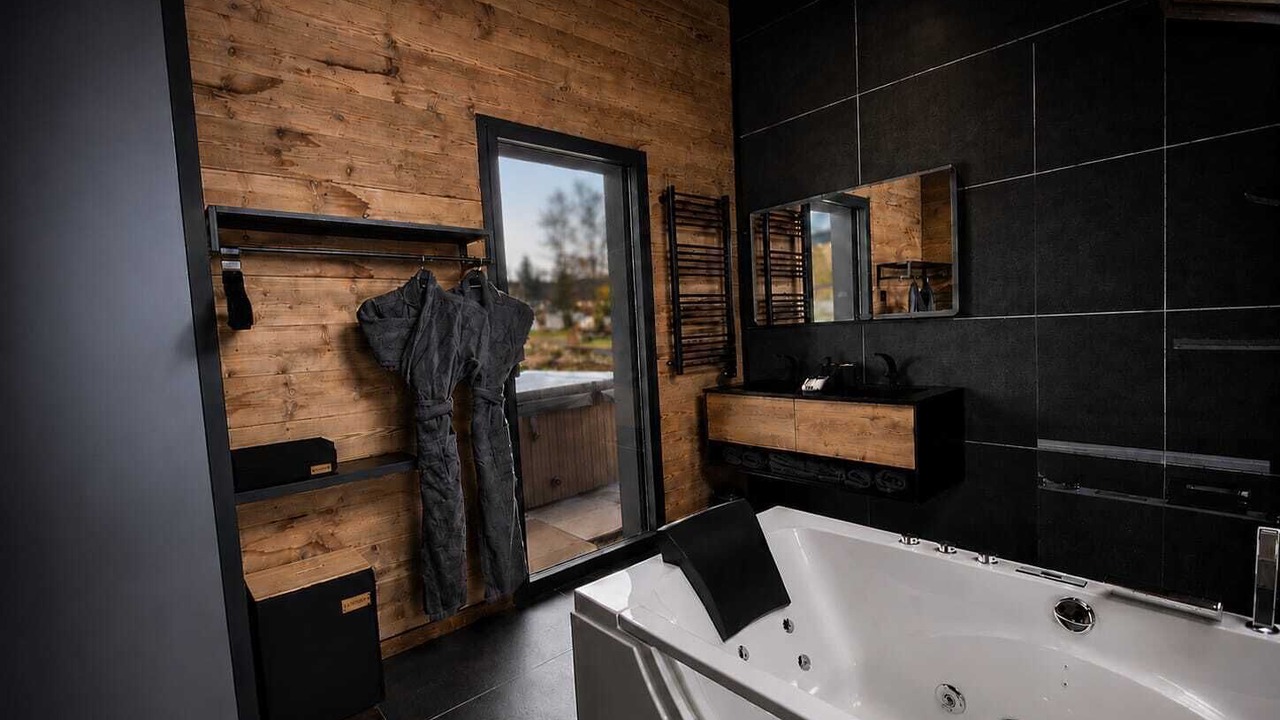 Photo of Bathroom in Fraroz
