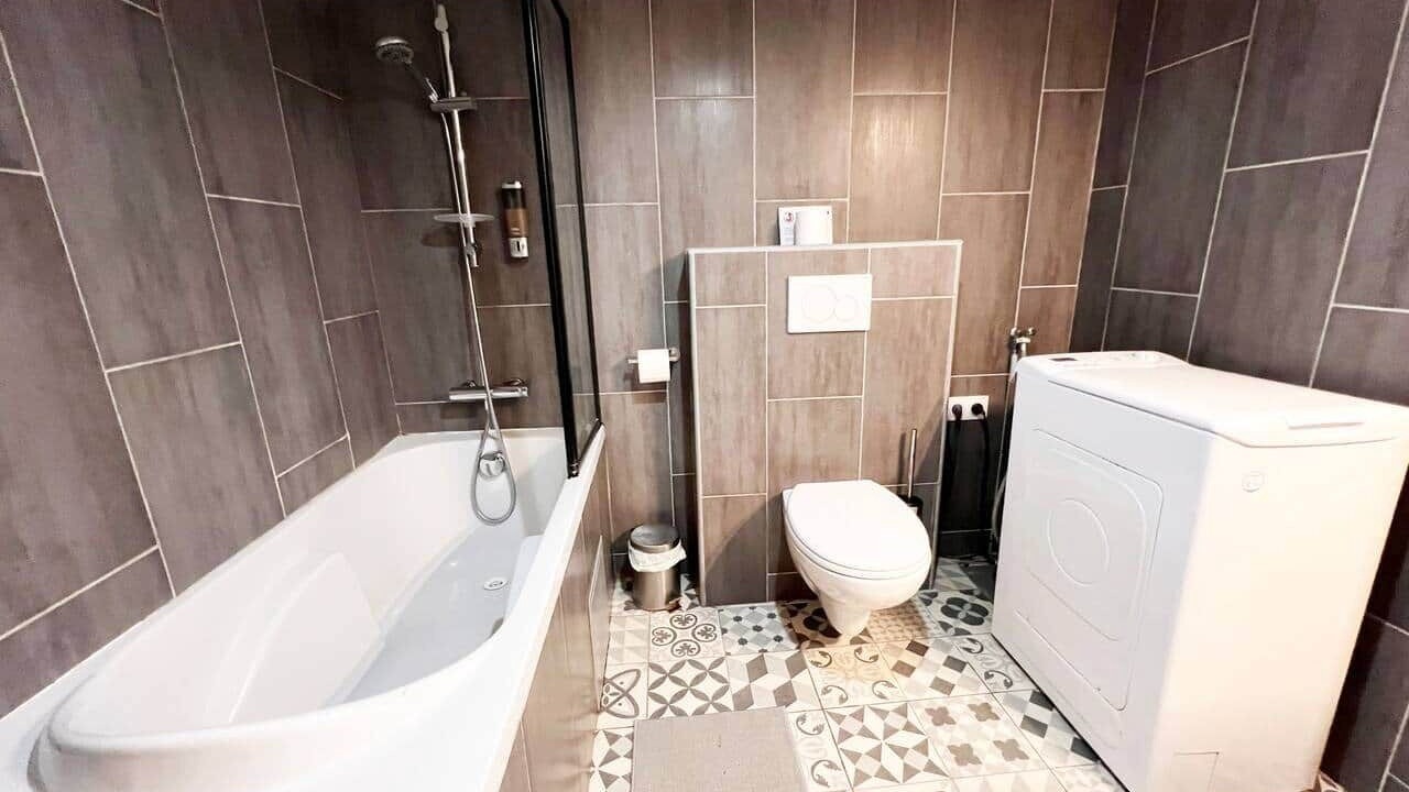 Photo of Bathroom in Mons - Plaine basse