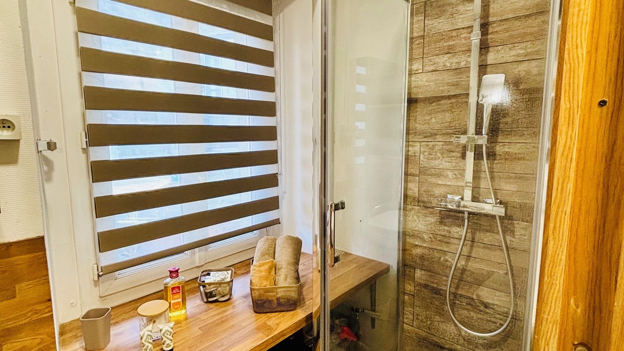 Photo of Bathroom in Etrembieres