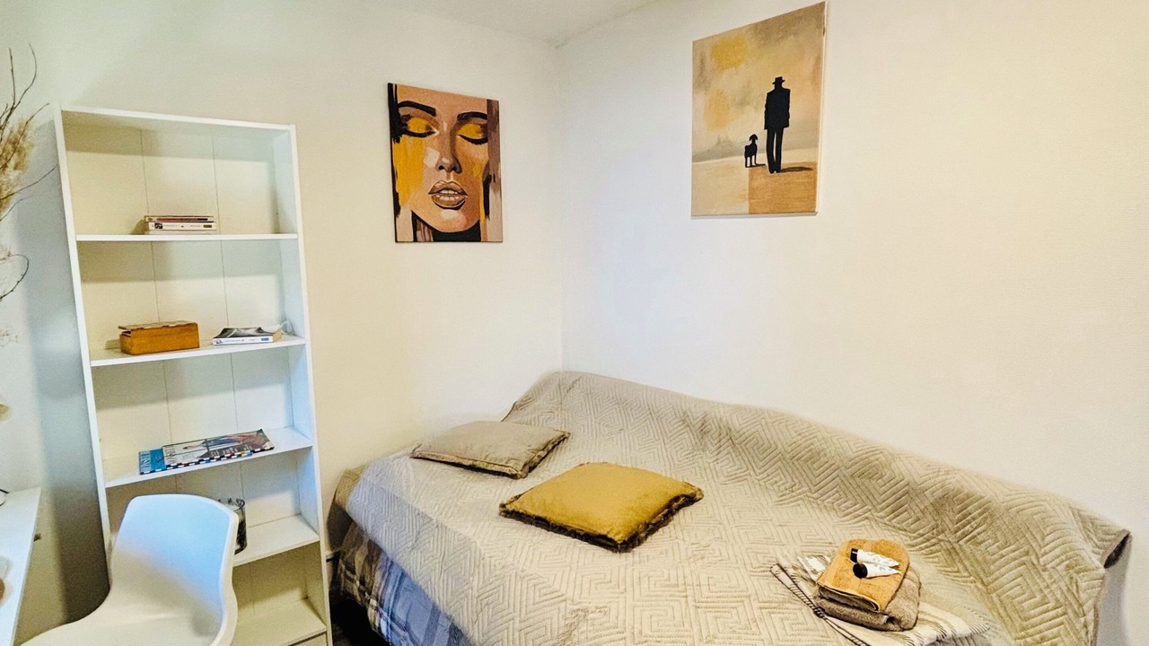 Photo of Bedroom in Etrembieres