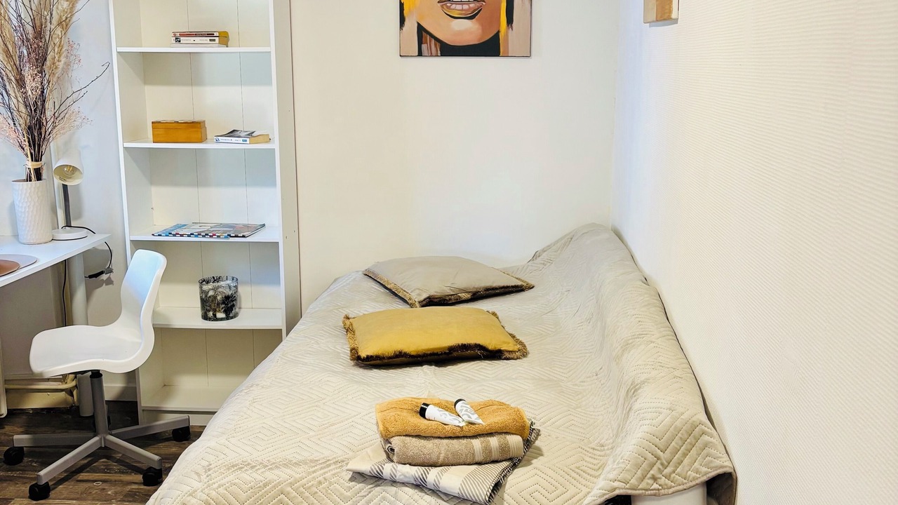 Photo of Bedroom in Etrembieres