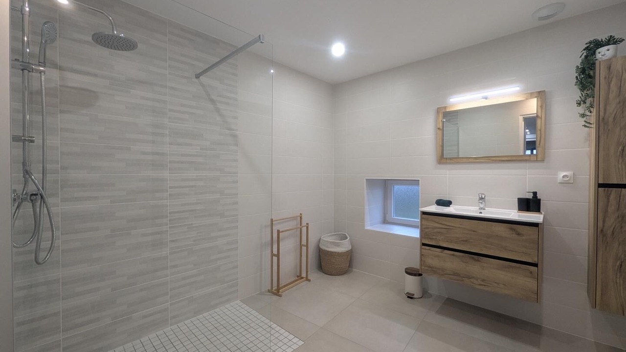 Photo of Bathroom in Consigny