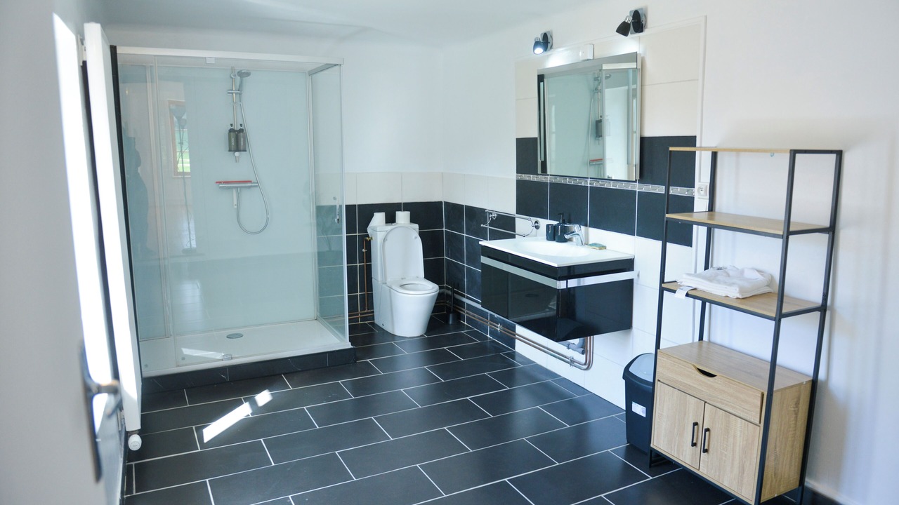 Photo of Bathroom in Menetru-le-Vignoble