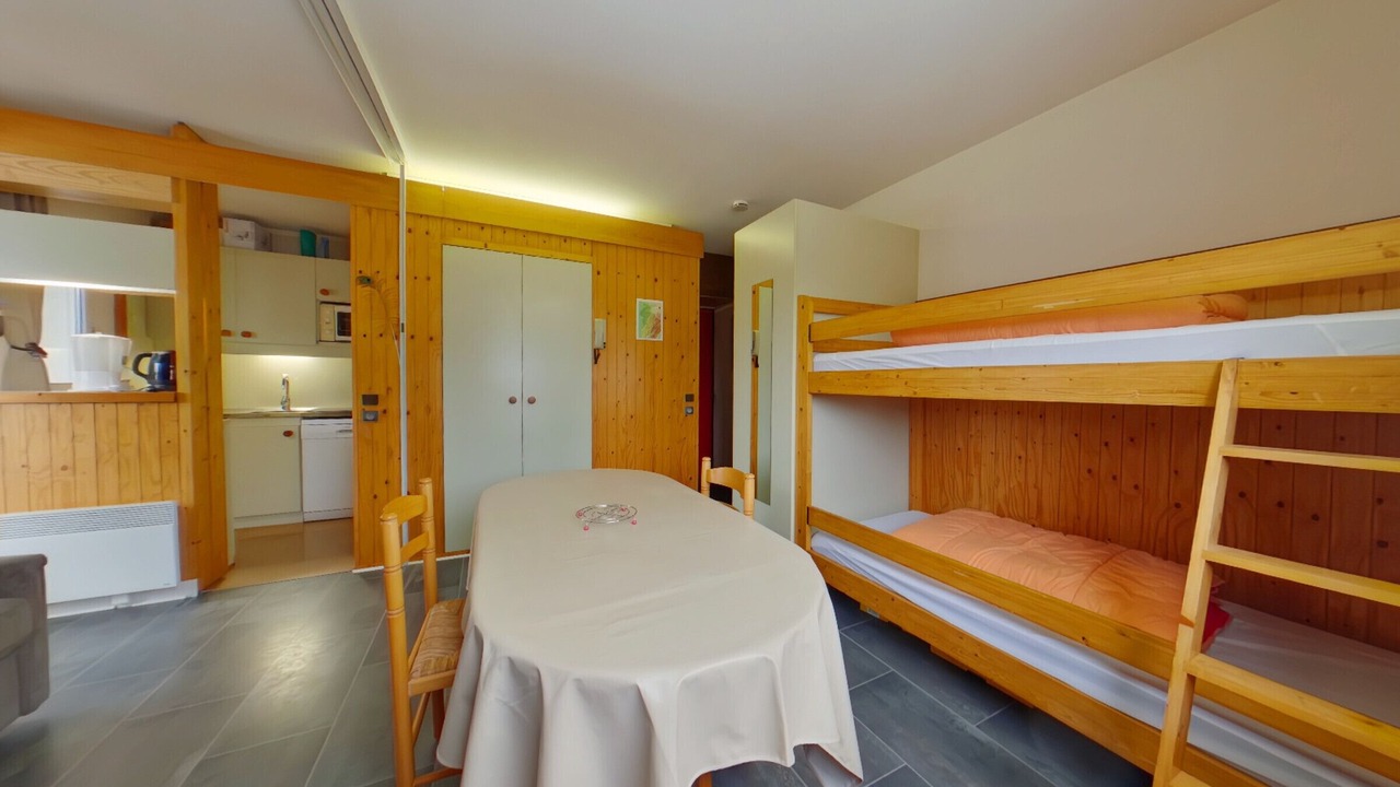 Photo of Bedroom in Premanon