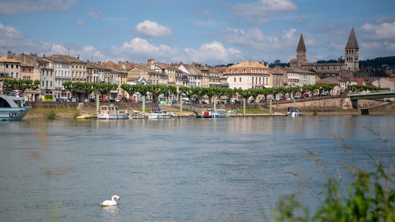 Photo of Others in Tournus