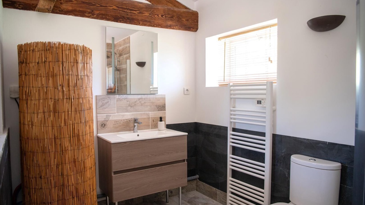Photo of Bathroom in Tournus